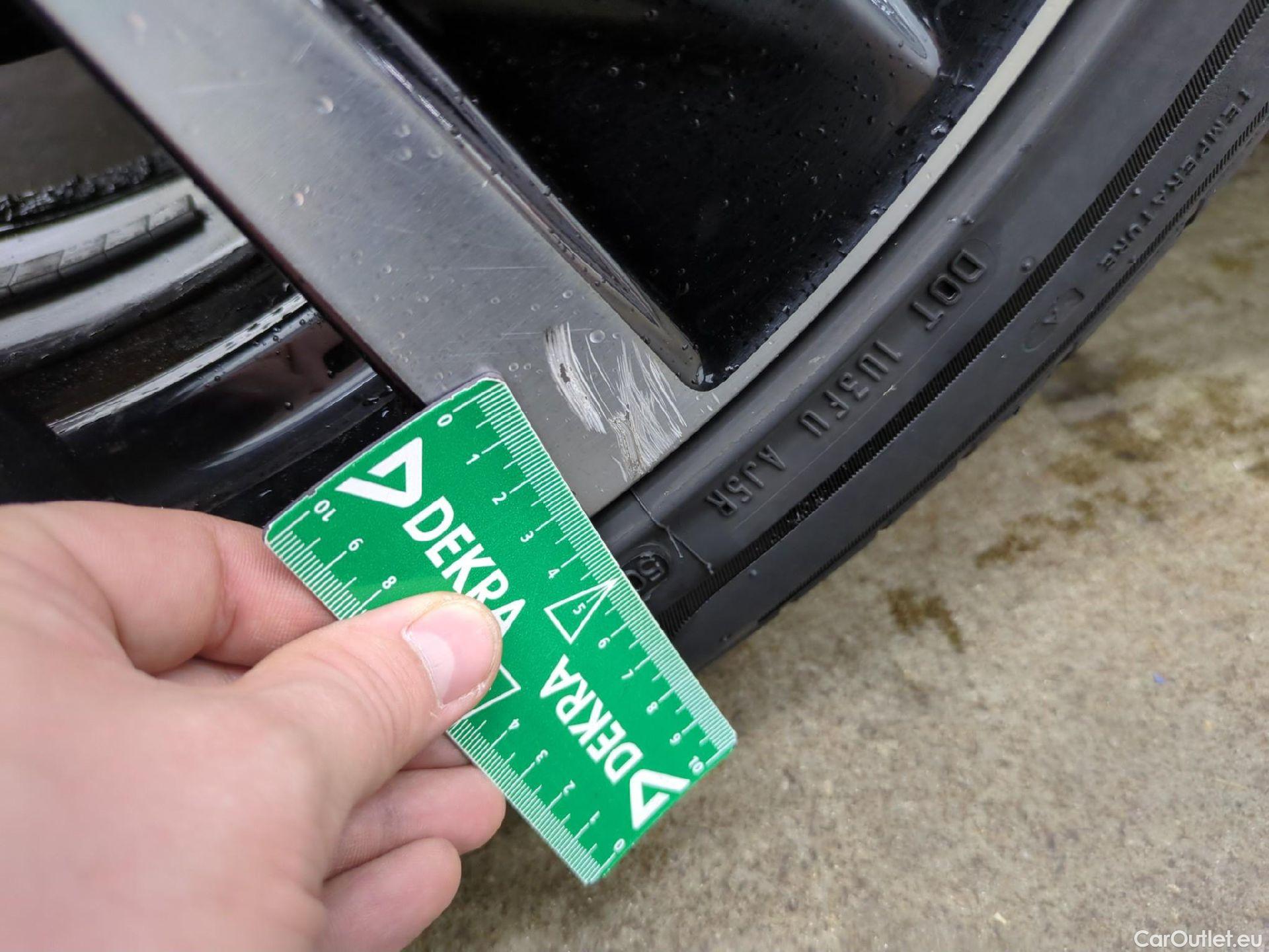  Peugeot  508 PEUGEOT  SW / 2018 / 5P / Break HYBRID 225 E-EAT8 GT #32