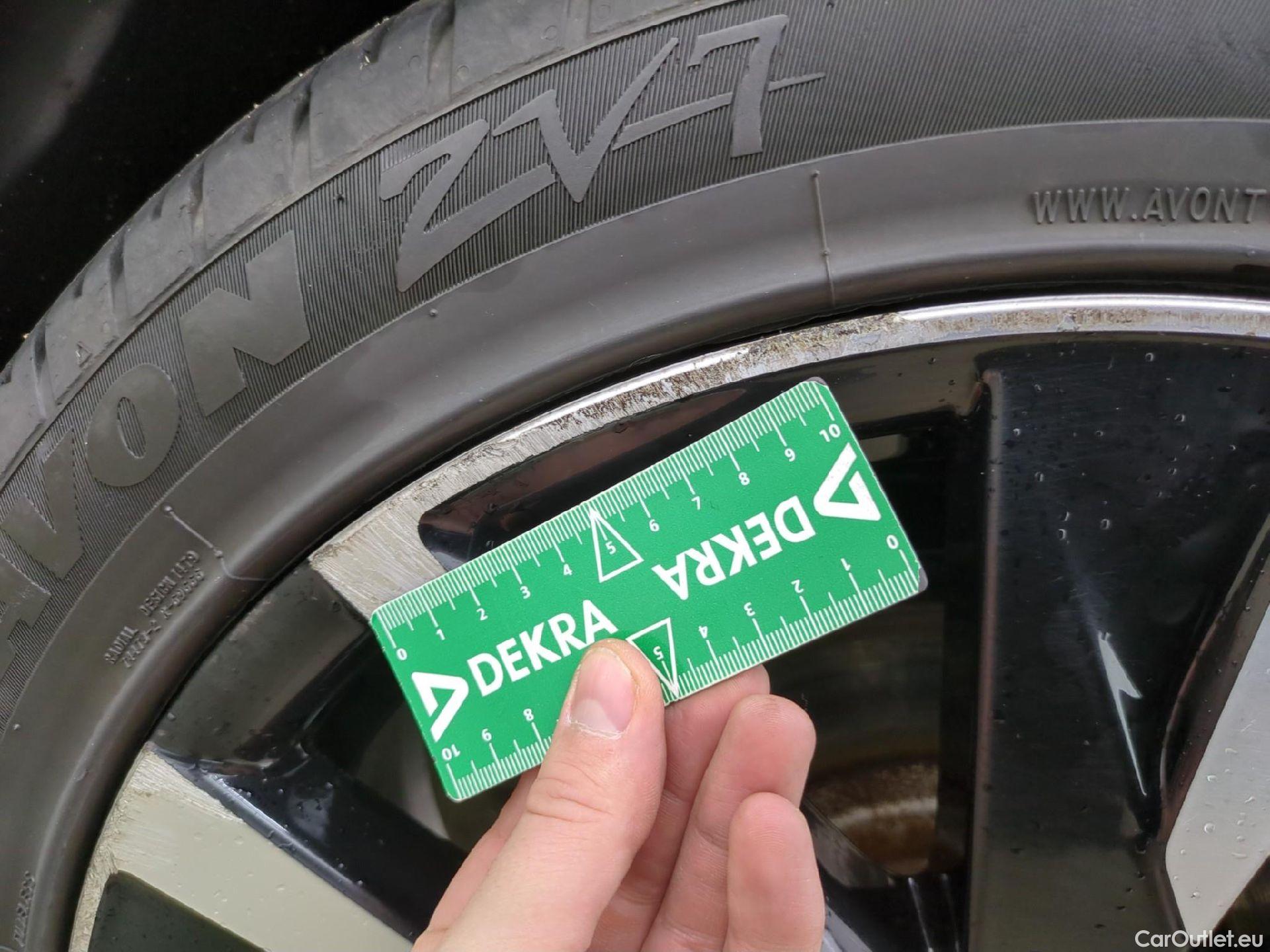  Peugeot  508 PEUGEOT  SW / 2018 / 5P / Break HYBRID 225 E-EAT8 GT #27