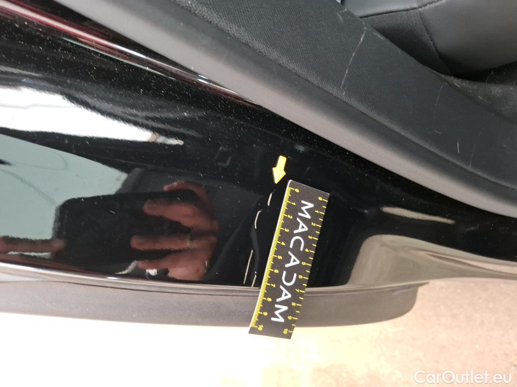  Peugeot  3008  Allure 1.5 HDi 130CV BVA8 E6d #48