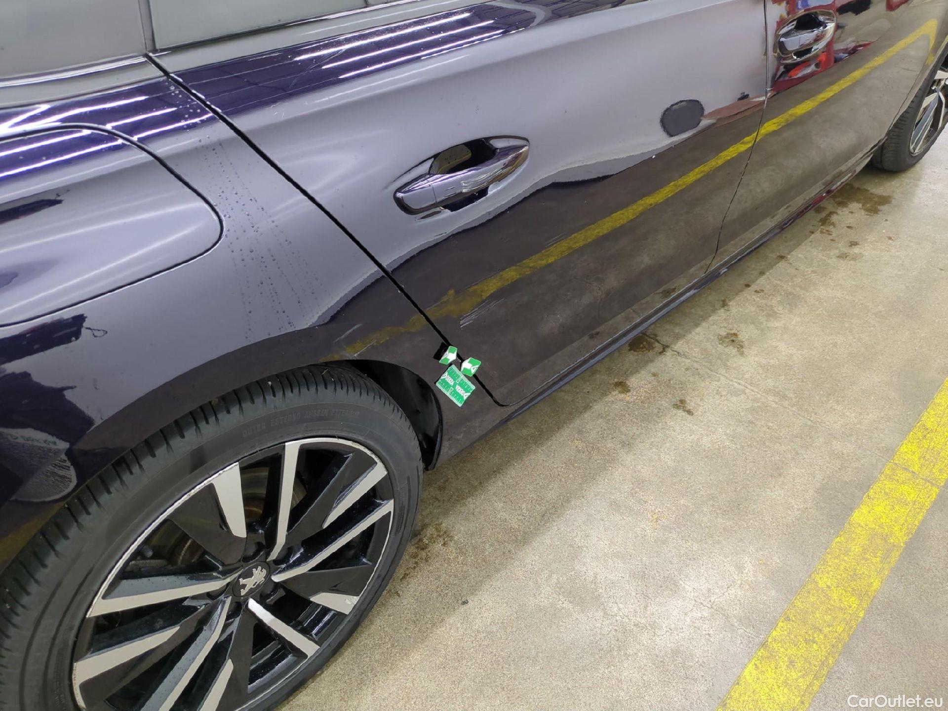  Peugeot  508 PEUGEOT  SW / 2018 / 5P / Break HYBRID 225 E-EAT8 GT #40