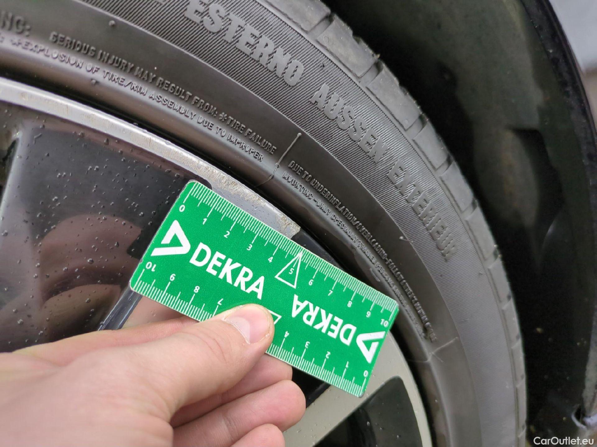  Peugeot  508 PEUGEOT  SW / 2018 / 5P / Break HYBRID 225 E-EAT8 GT #21