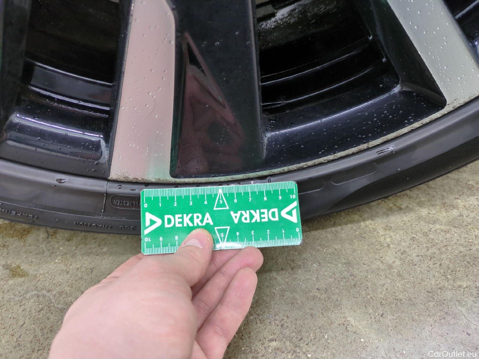  Peugeot  508 PEUGEOT  SW / 2018 / 5P / Break HYBRID 225 E-EAT8 GT #26