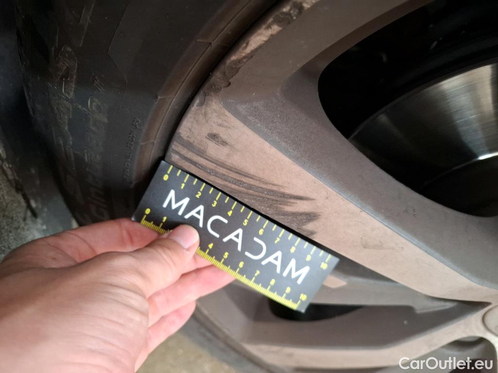  Peugeot  3008  Allure 1.5 HDi 130CV BVA8 E6d #32