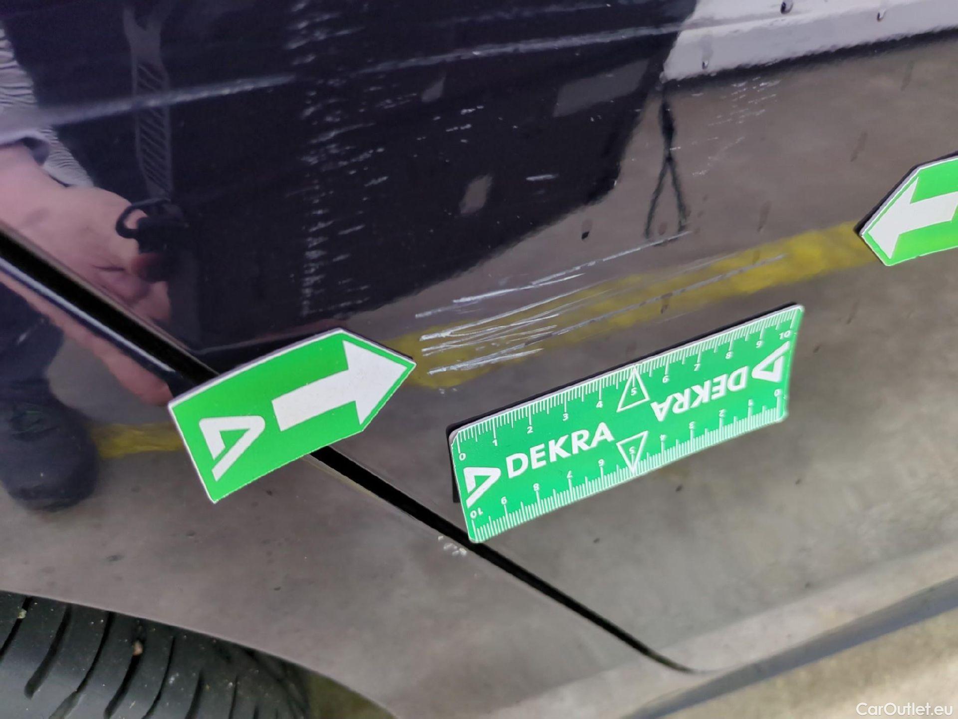  Peugeot  508 PEUGEOT  SW / 2018 / 5P / Break HYBRID 225 E-EAT8 GT #45