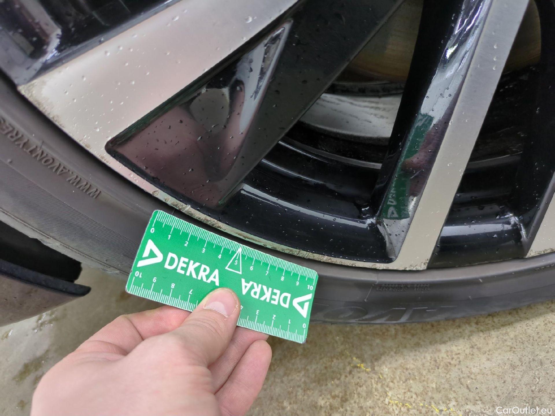  Peugeot  508 PEUGEOT  SW / 2018 / 5P / Break HYBRID 225 E-EAT8 GT #19