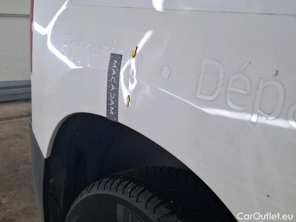  Citroen  Berlingo  Fourgon Club M 650 1.5 BlueHDi 75CV BVM5 E6dT #17