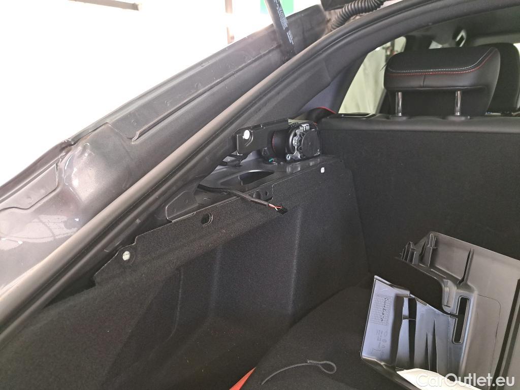  Renault  Arkana RENAULT  / 2021 / 5P / SUV R.S. Line TCe 160 EDC FAP - 21B #29