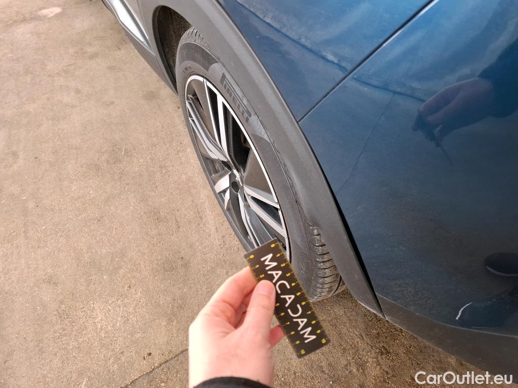  Peugeot  3008 PEUGEOT  / 2020 / 5P / SUV 1.6 HYBRID 225 E-EAT8 GT Pack #8