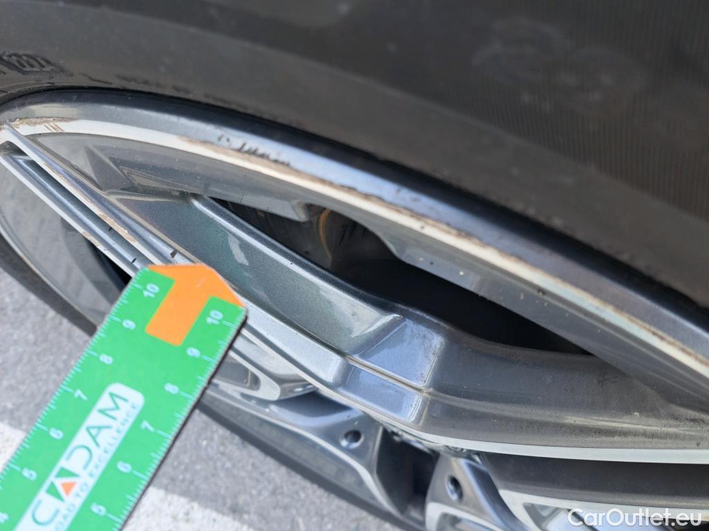  Mercedes  G-Klasee MERCEDES-BENZ GLC Coupé / 2019 / 5P / coupé GLC 300 de 4MATIC (AC) #2