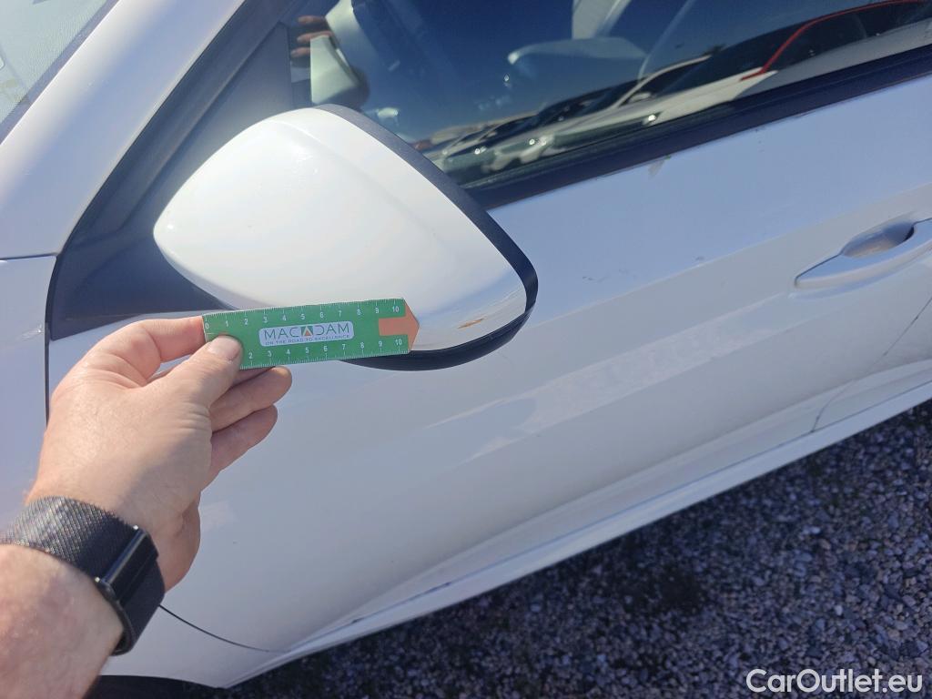  Peugeot  208 PEUGEOT  / 2019 / 5P / berlina con portón PureTech 73kW (100CV) Allure #25