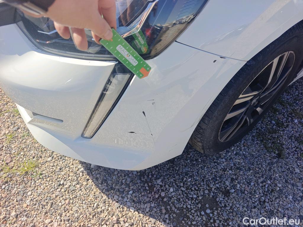  Peugeot  208 PEUGEOT  / 2019 / 5P / berlina con portón PureTech 73kW (100CV) Allure #19