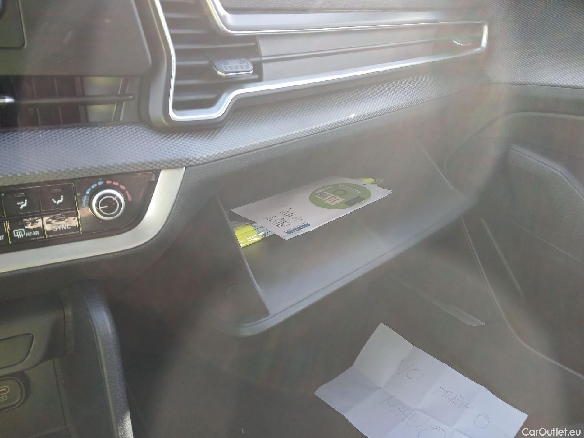  KIA  Sportage KIA  / 2022 / 5P / todoterreno 1.6 T-GDi 110kW (150CV) Concept 4x2 #24