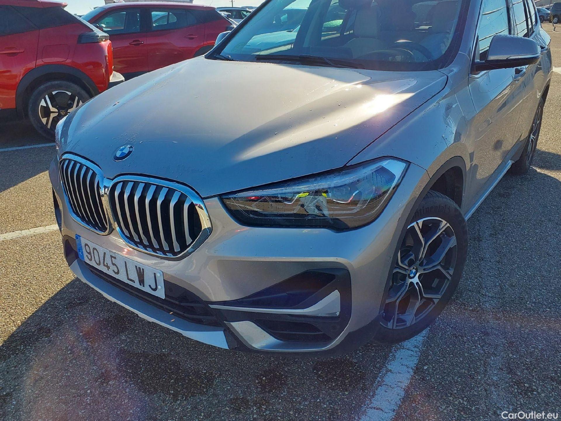  Bmw  X1 BMW  / 2019 / 5P / todoterreno xDrive20i Auto #3