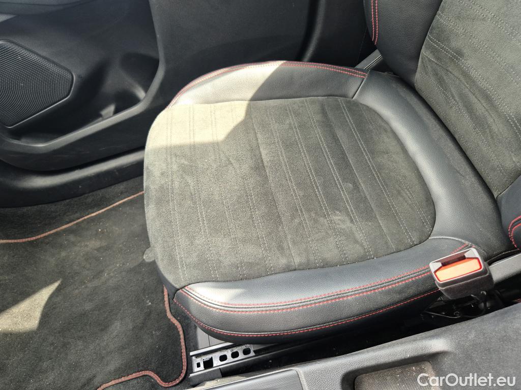  Ford  Kuga  ST-Line X Plug-In Hybrid 2.5 225CV ATV E6d #26