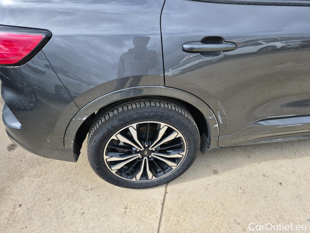  Ford  Kuga  ST-Line X Plug-In Hybrid 2.5 225CV ATV E6d #23