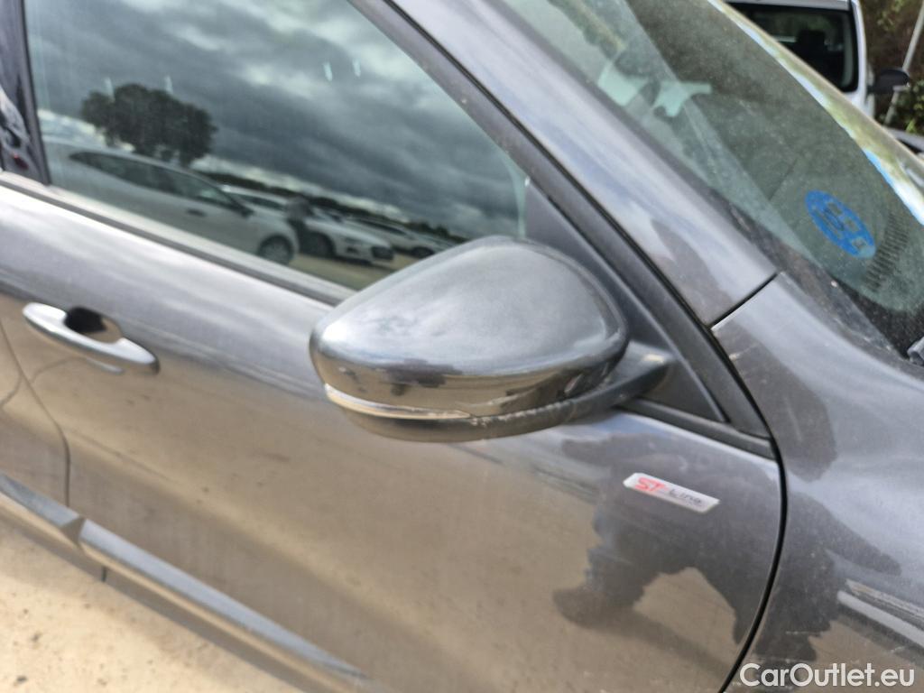  Ford  Kuga  ST-Line X Plug-In Hybrid 2.5 225CV ATV E6d #21