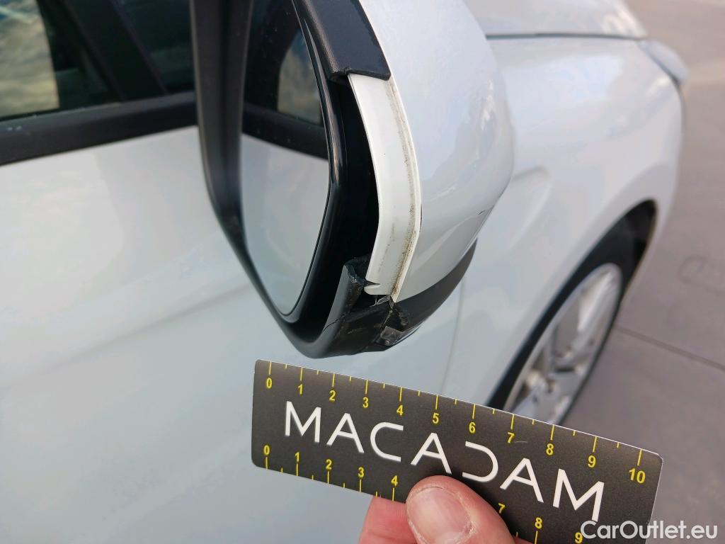  Renault  Clio RENAULT  / 2019 / 5P / berlina con portón Intens TCe 74 kW (100CV) GLP #2