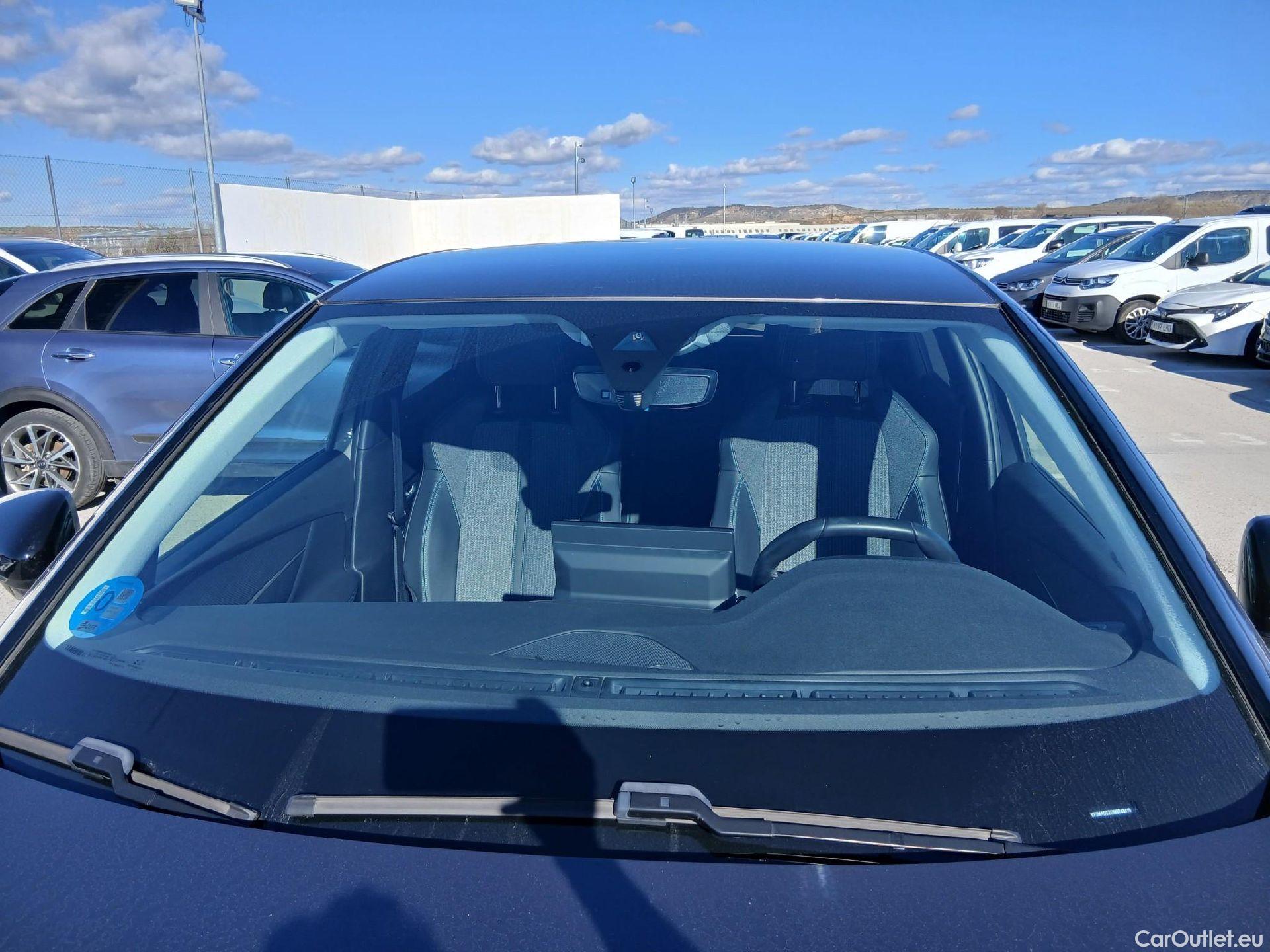  Peugeot  3008 PEUGEOT  Hybrid / 2020 / 5P / todoterreno 225 e-EAT8 Allure (AC2) #1