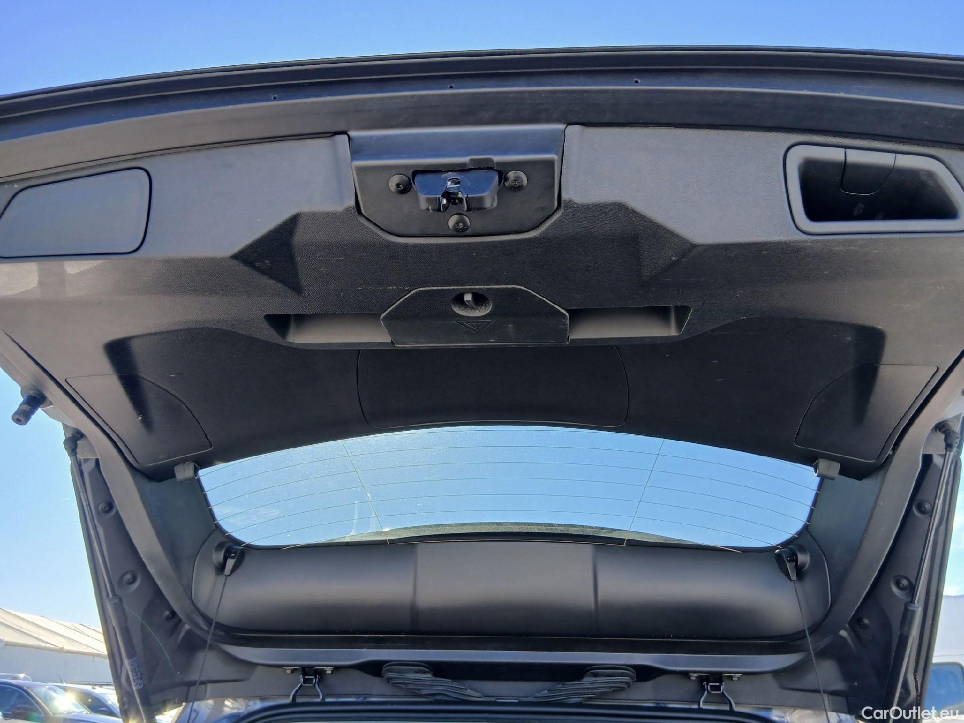  Peugeot  3008 PEUGEOT  Hybrid / 2020 / 5P / todoterreno 225 e-EAT8 Allure (AC2) #27