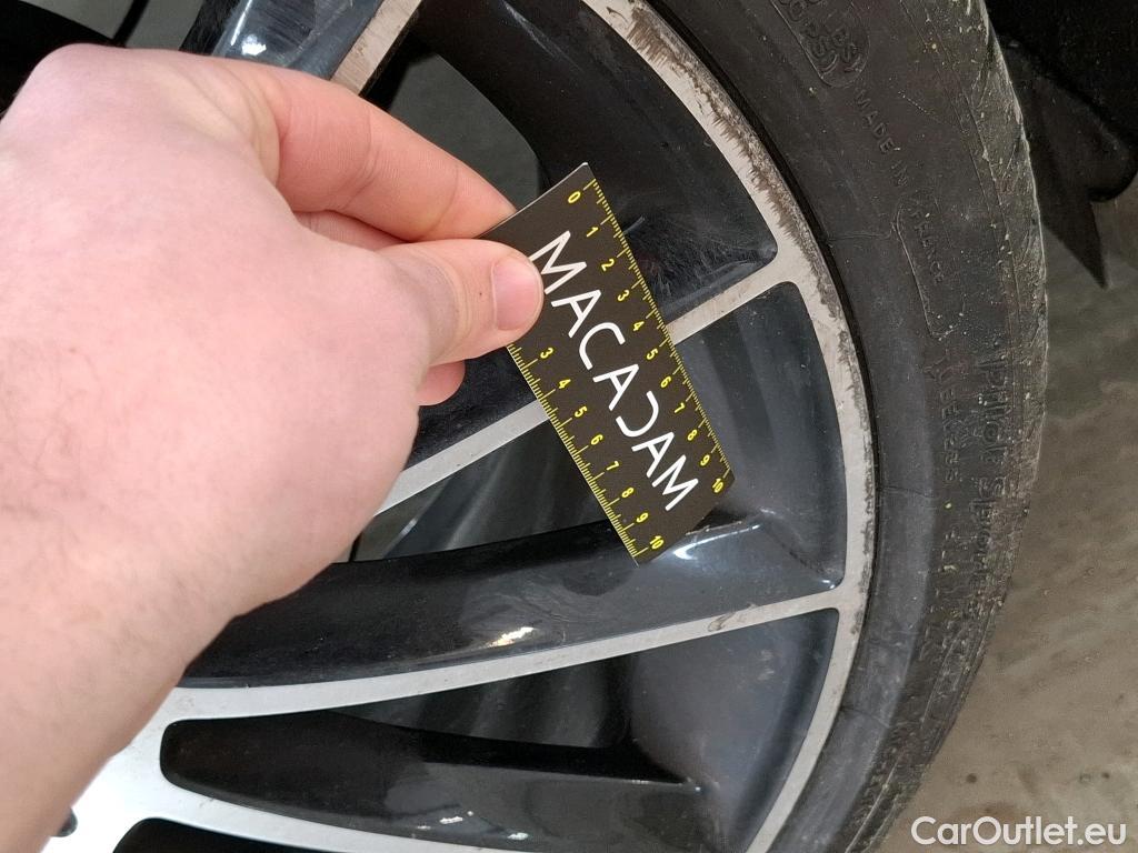  Mercedes  E-Klasse MERCEDES-BENZ Classe E Berline / 2020 / 4P / Berline 2.0 E 220 D AMG LINE AUTO #29