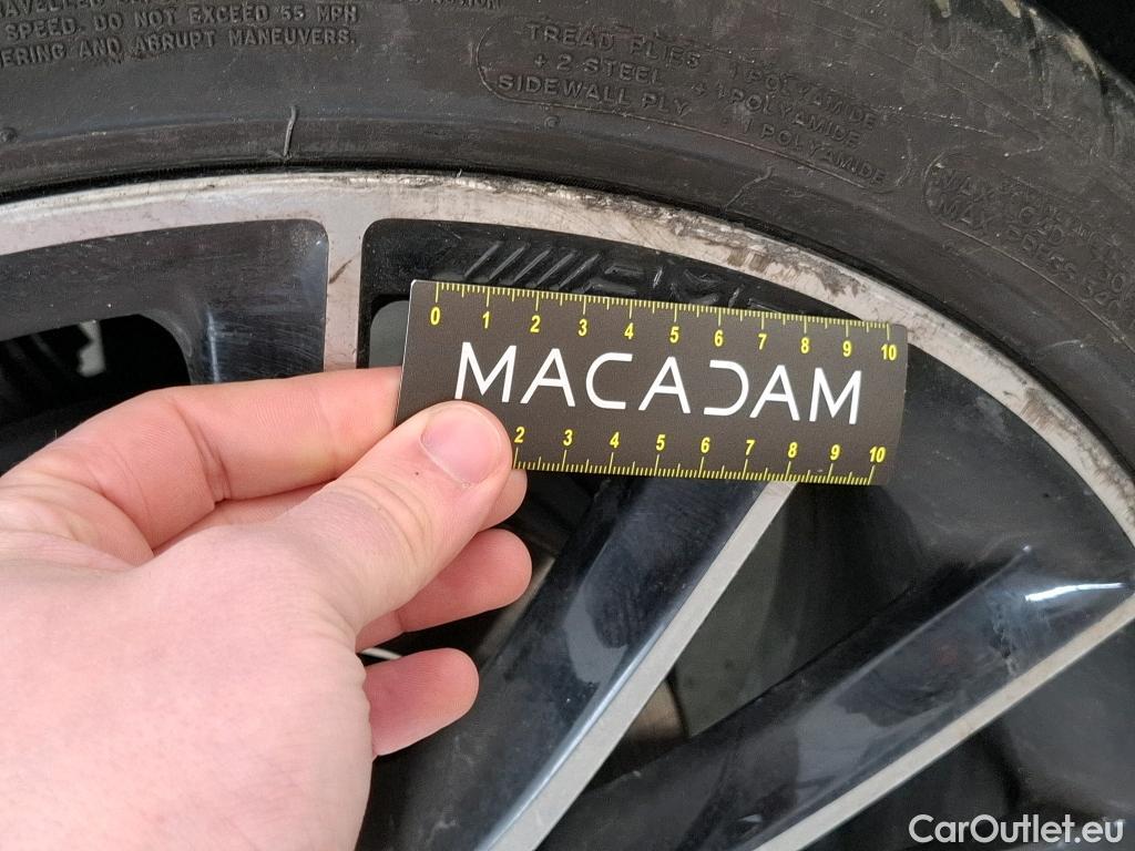  Mercedes  E-Klasse MERCEDES-BENZ Classe E Berline / 2020 / 4P / Berline 2.0 E 220 D AMG LINE AUTO #28