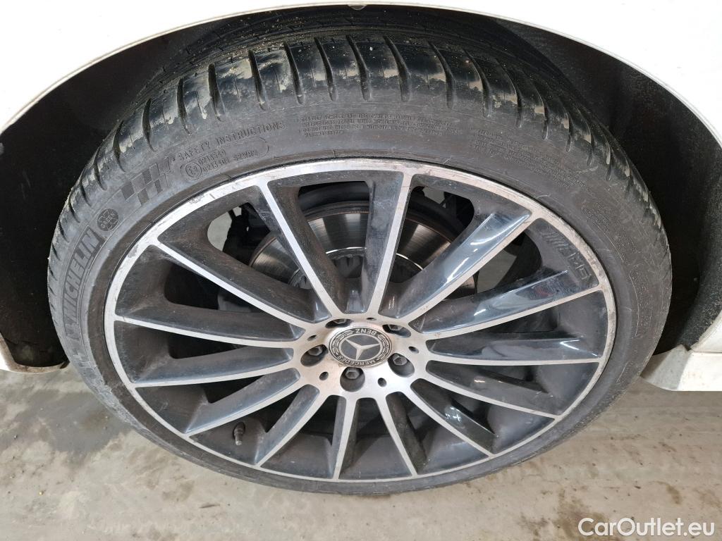  Mercedes  E-Klasse MERCEDES-BENZ Classe E Berline / 2020 / 4P / Berline 2.0 E 220 D AMG LINE AUTO #1