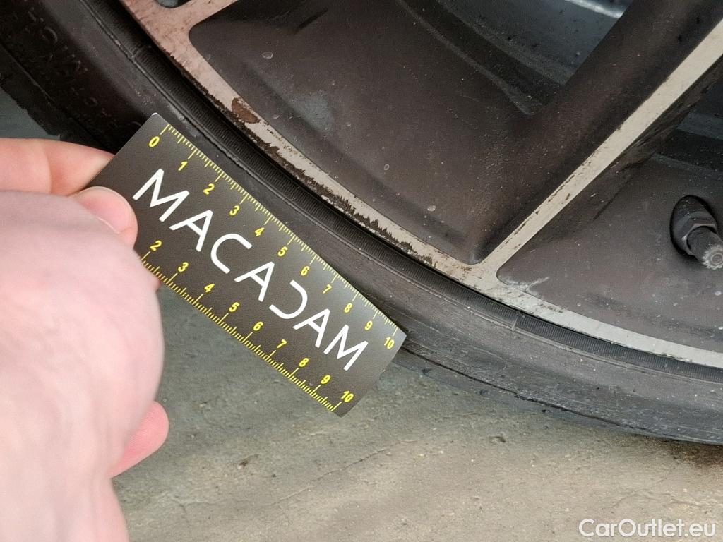  Mercedes  E-Klasse MERCEDES-BENZ Classe E Berline / 2020 / 4P / Berline 2.0 E 220 D AMG LINE AUTO #31