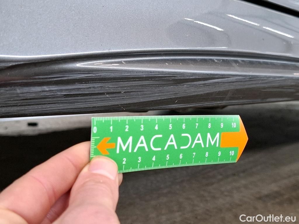  Mercedes  CLA-Klasse MERCEDES-BENZ CLA Coupe / 2019 / 4P / Coupé CLA 200 d AMG Line BA8 #10