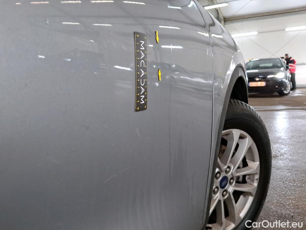  Ford  Kuga FORD  / 2019 / 5P / SUV 2.5 190 hybrid Flexifuel Pshift Titanium #33