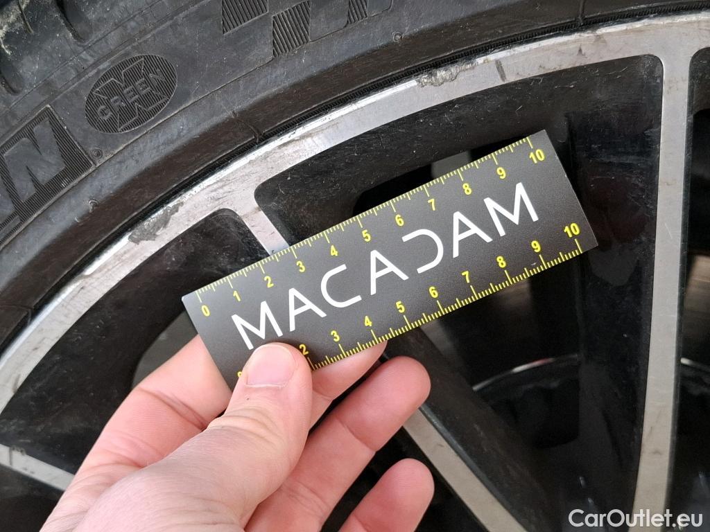  Mercedes  E-Klasse MERCEDES-BENZ Classe E Berline / 2020 / 4P / Berline 2.0 E 220 D AMG LINE AUTO #27