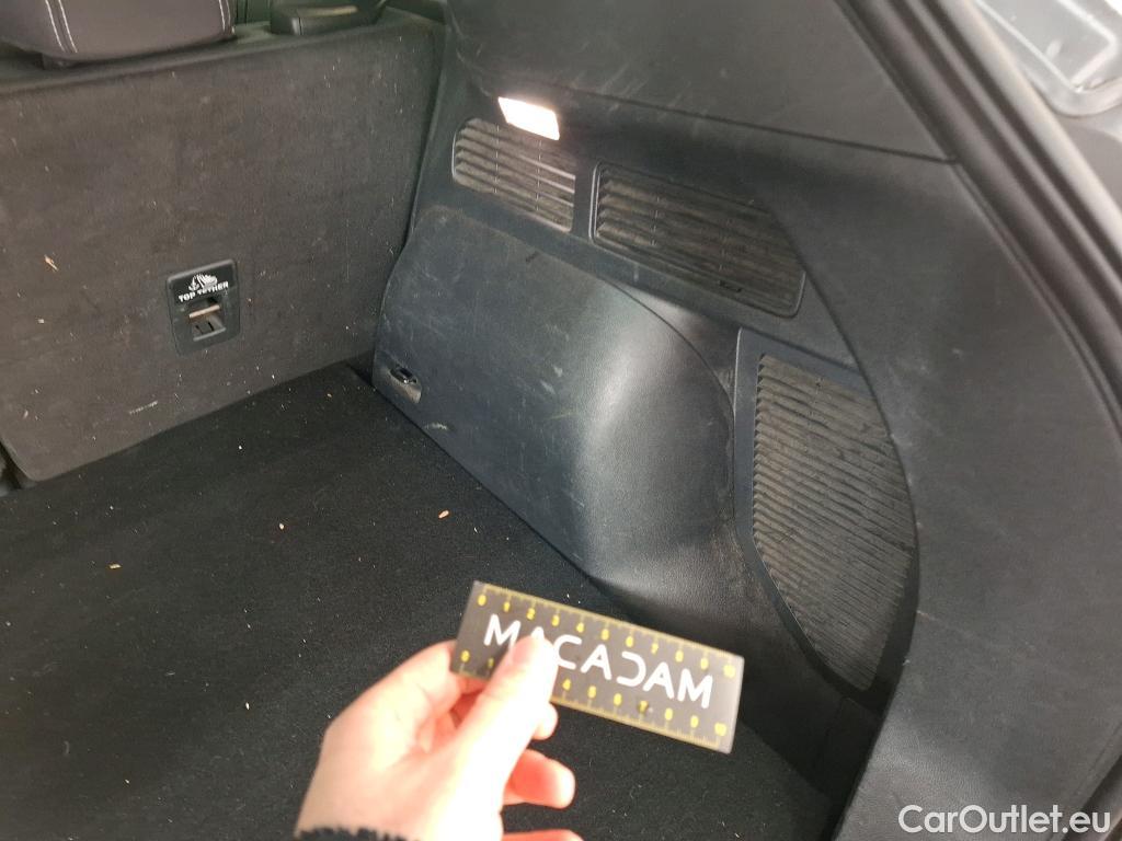  Ford  Kuga FORD  / 2019 / 5P / SUV 2.5 190 hybrid Flexifuel Pshift Titanium #19