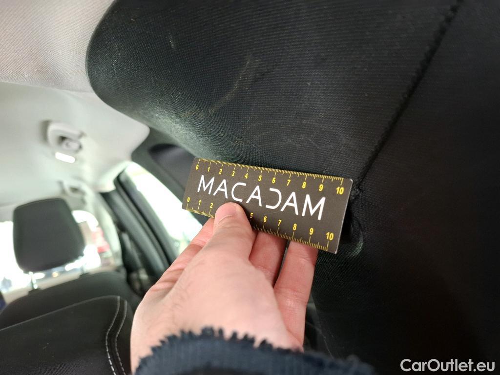  Ford  Kuga FORD  / 2019 / 5P / SUV 2.5 190 hybrid Flexifuel Pshift Titanium #24