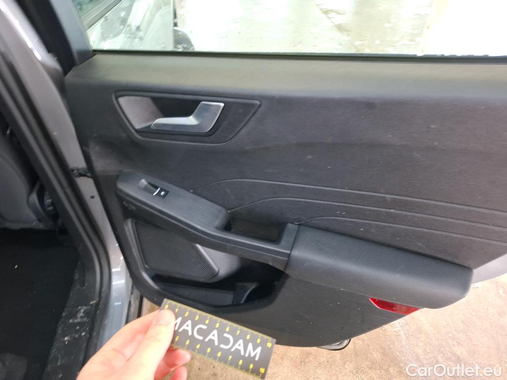  Ford  Kuga FORD  / 2019 / 5P / SUV 2.5 190 hybrid Flexifuel Pshift Titanium #17