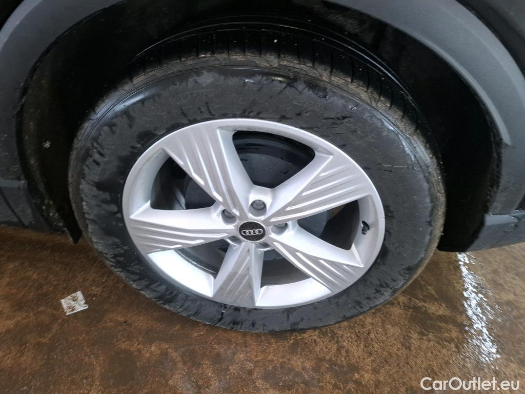  Audi  Q4 E-Tron  40 e-tron Executive 82kWh BVA #36