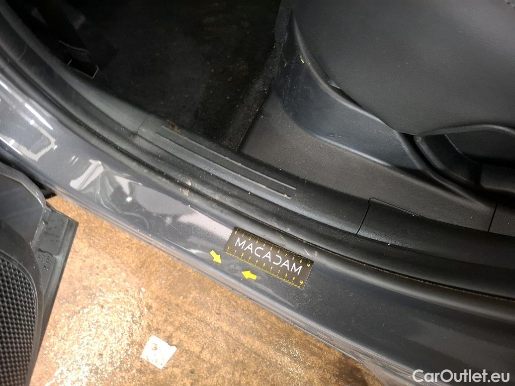  Land Rover  Discovery HYUNDAI Tucson / 2024 / 5P / SUV 1.6 HYBRID 215 CREATIVE AUTO #1