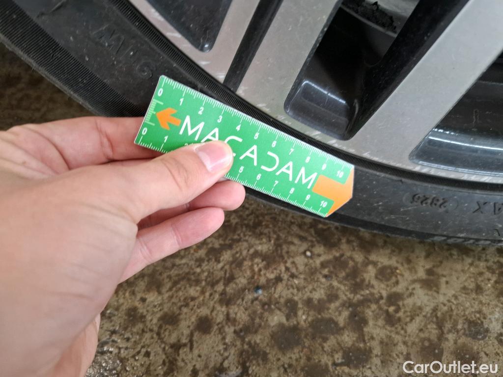  Peugeot  208  Allure Business 1.2 PureTech 100CV BVM6 E6d #15