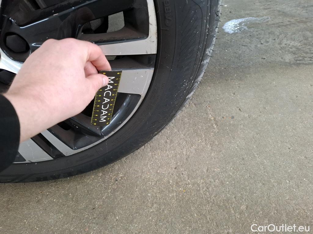  Peugeot  5008  GT Line 1.5 HDi 130CV BVA8 E6dT #28