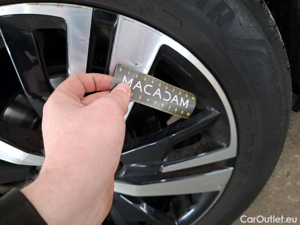  Peugeot  5008  GT Line 1.5 HDi 130CV BVA8 E6dT #36