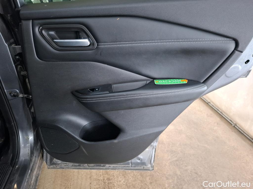  Nissan  Qashqai NISSAN  / 2021 / 5P / Crossover 1.3 MHEV 158ch Xtronic N-Style(SP) #25