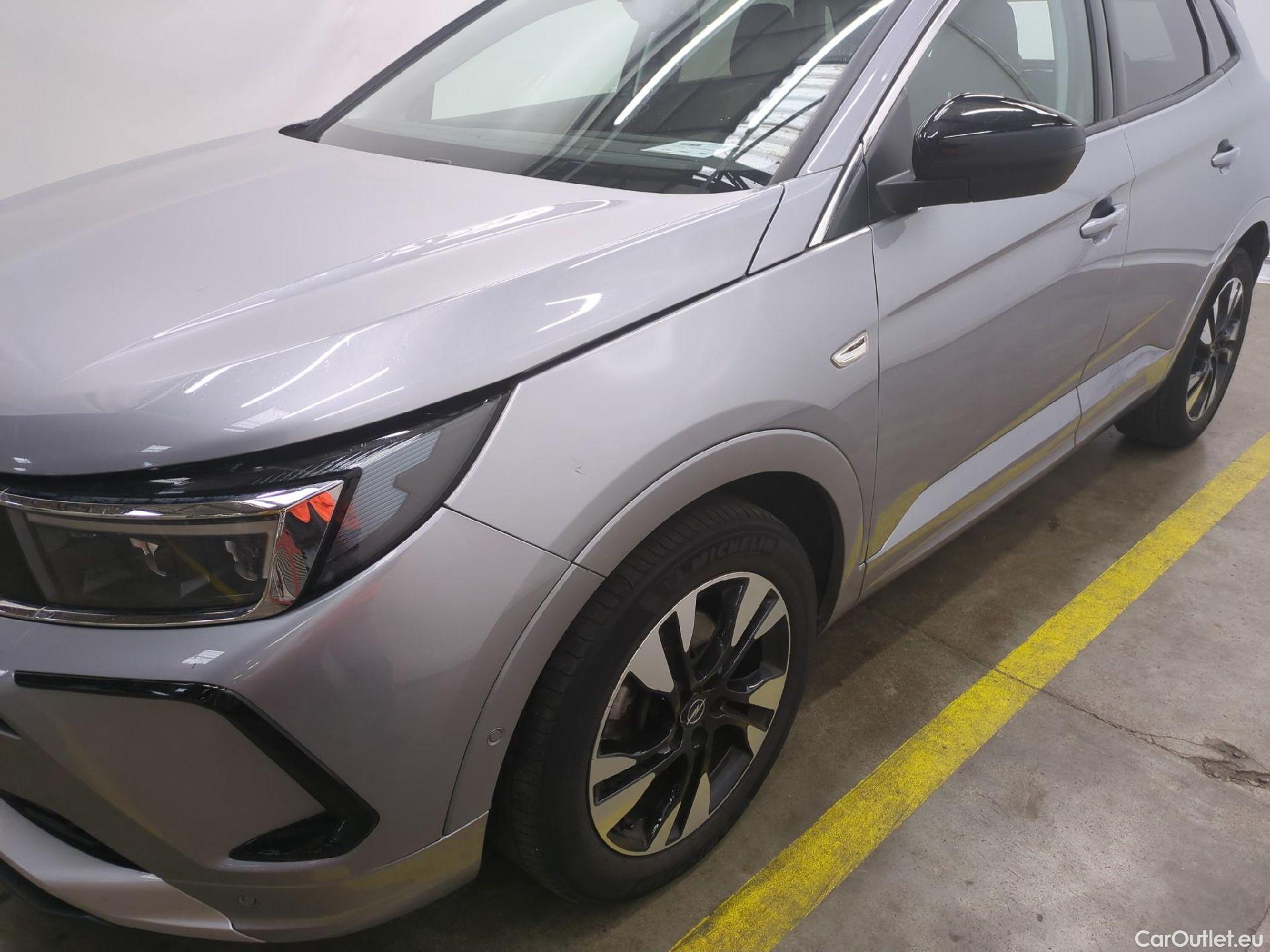  Opel   Grandland X Grandland X Business Elegance 1.5 130CV BVA8 6E #15