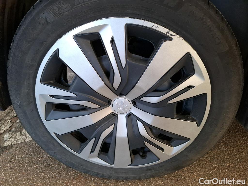  Peugeot  208  Active Pack 1.2 PureTech 100CV BVM6 E6d #11