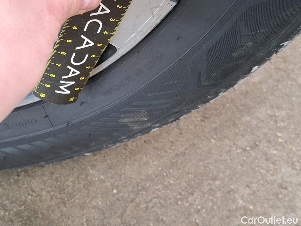  Peugeot  5008  GT Line 1.5 HDi 130CV BVA8 E6dT #47