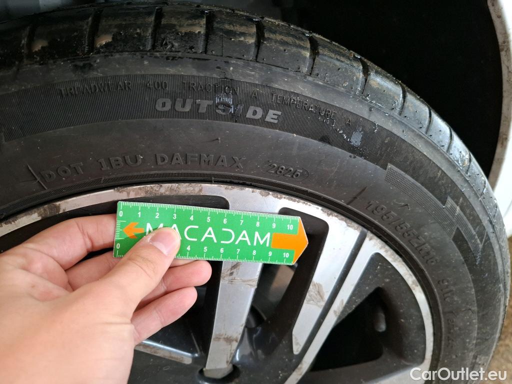  Peugeot  208  Allure Business 1.2 PureTech 100CV BVM6 E6d #8