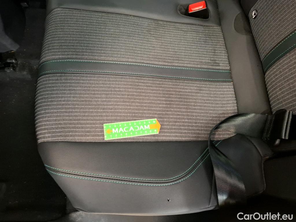  Peugeot  3008  II Allure 1.5 HDi 130CV BVA8 E6d #45