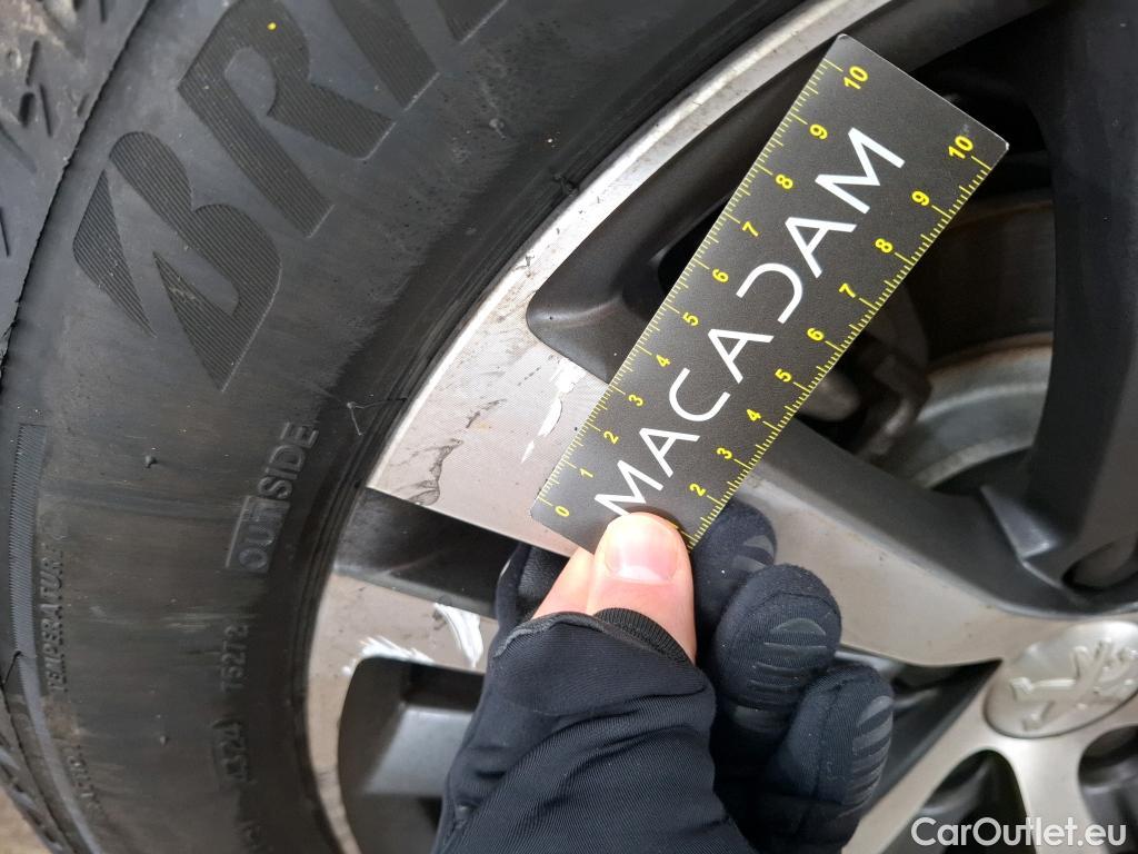  Peugeot  3008 PEUGEOT  / 2020 / 5P / SUV 1.6 HYBRID 225 E-EAT8 Allure #12