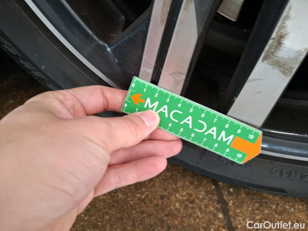  Peugeot  208  Allure Business 1.2 PureTech 100CV BVM6 E6d #37