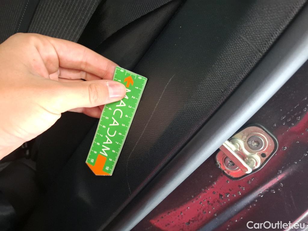  Peugeot  3008  II Allure 1.5 HDi 130CV BVA8 E6d #38