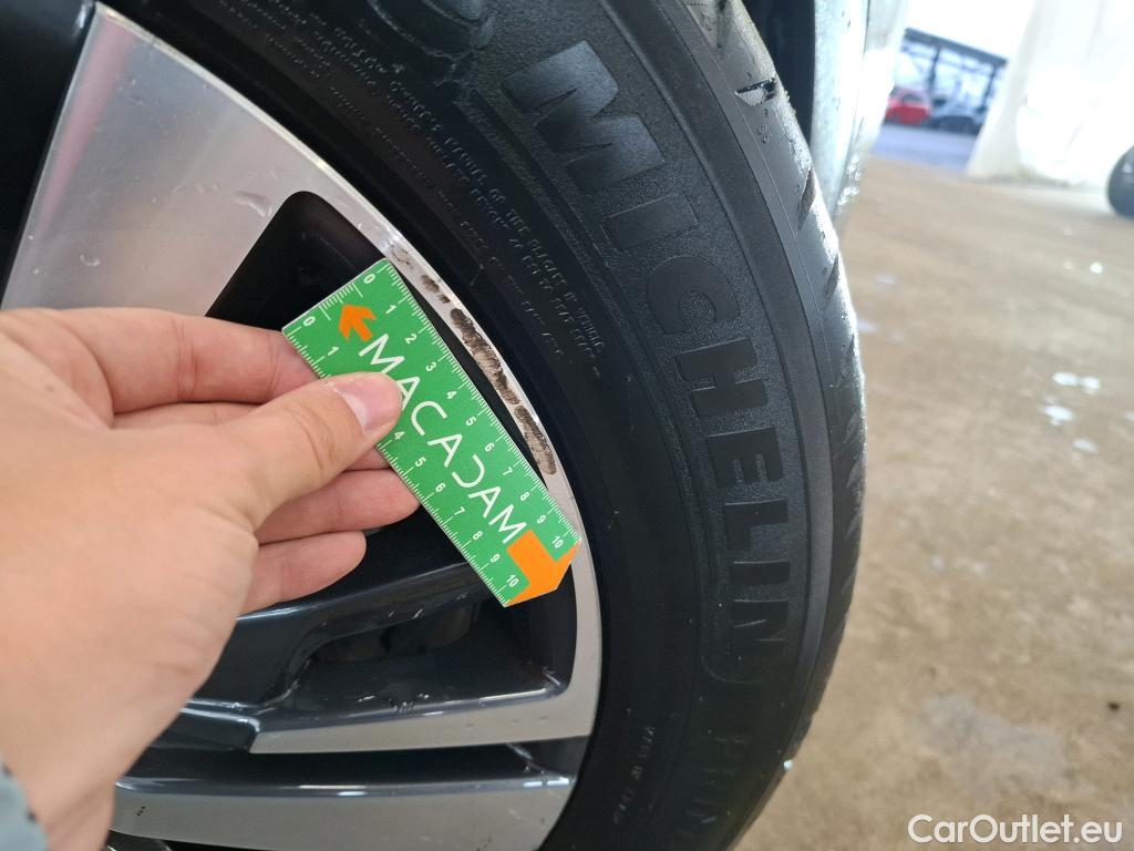  Peugeot  3008  II Allure 1.5 HDi 130CV BVA8 E6d #34