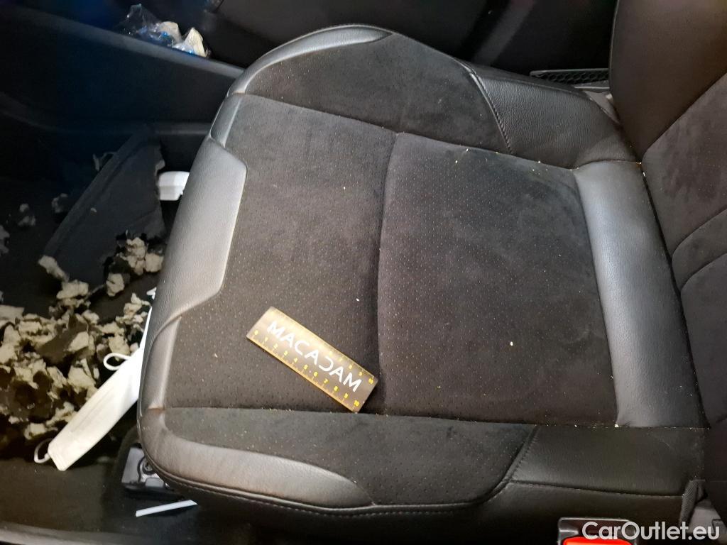  Toyota  C-HR TOYOTA  / 2016 / 5P / SUV 2.0 HYBRIDE 184 COLLECTION #22