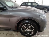  Alfa Romeo   STELVIO ALFA ROMEO / 2017 / 5P / SUV 2.2 TD 160 CV SUPER BUSINESS AT8 RWD #33